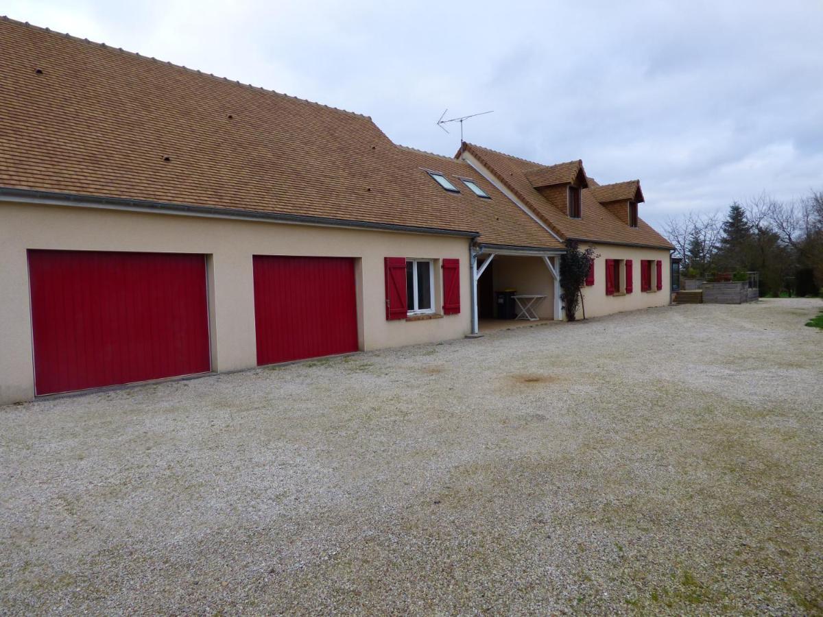 Les Petites Brosses Bed & Breakfast Montbizot Bagian luar foto